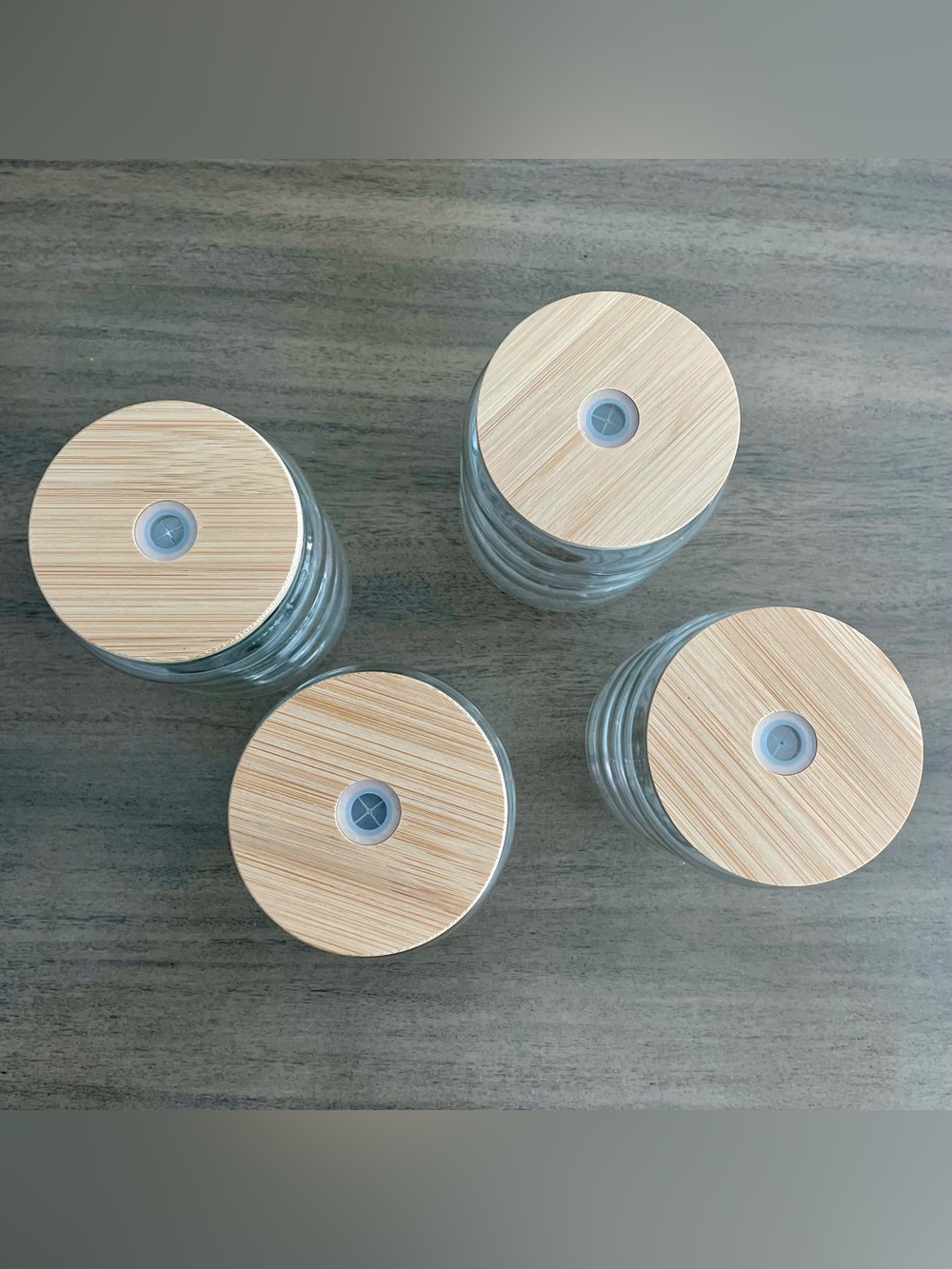 NWT Lilly Ribbed Glass Sippers with Bamboo Lids and Glass straws, 18 oz Set of 4 - Picture 7 of 16